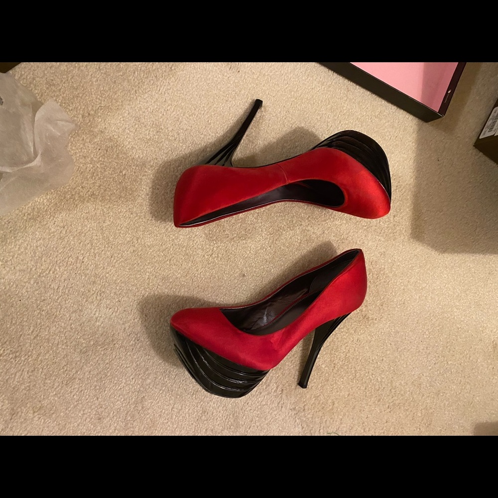 Shoes - Picture 3 of 5